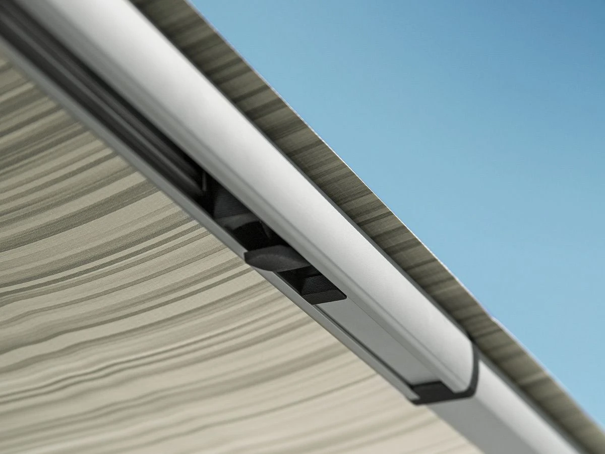 Thule Omnistor 1200 Ligger Links 300-325 5 Thule Omnistor 1200 Ligger Links 300-325 - Afbeelding 3