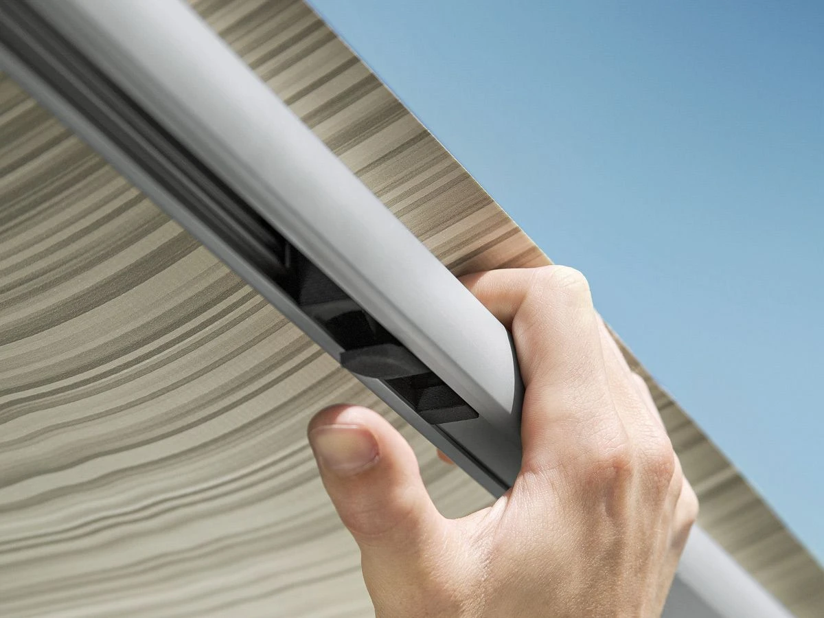 Thule Omnistor 1200 400 Mystic Grey Zakluifel 7 Thule Omnistor 1200 400 Mystic Grey Zakluifel - Afbeelding 5